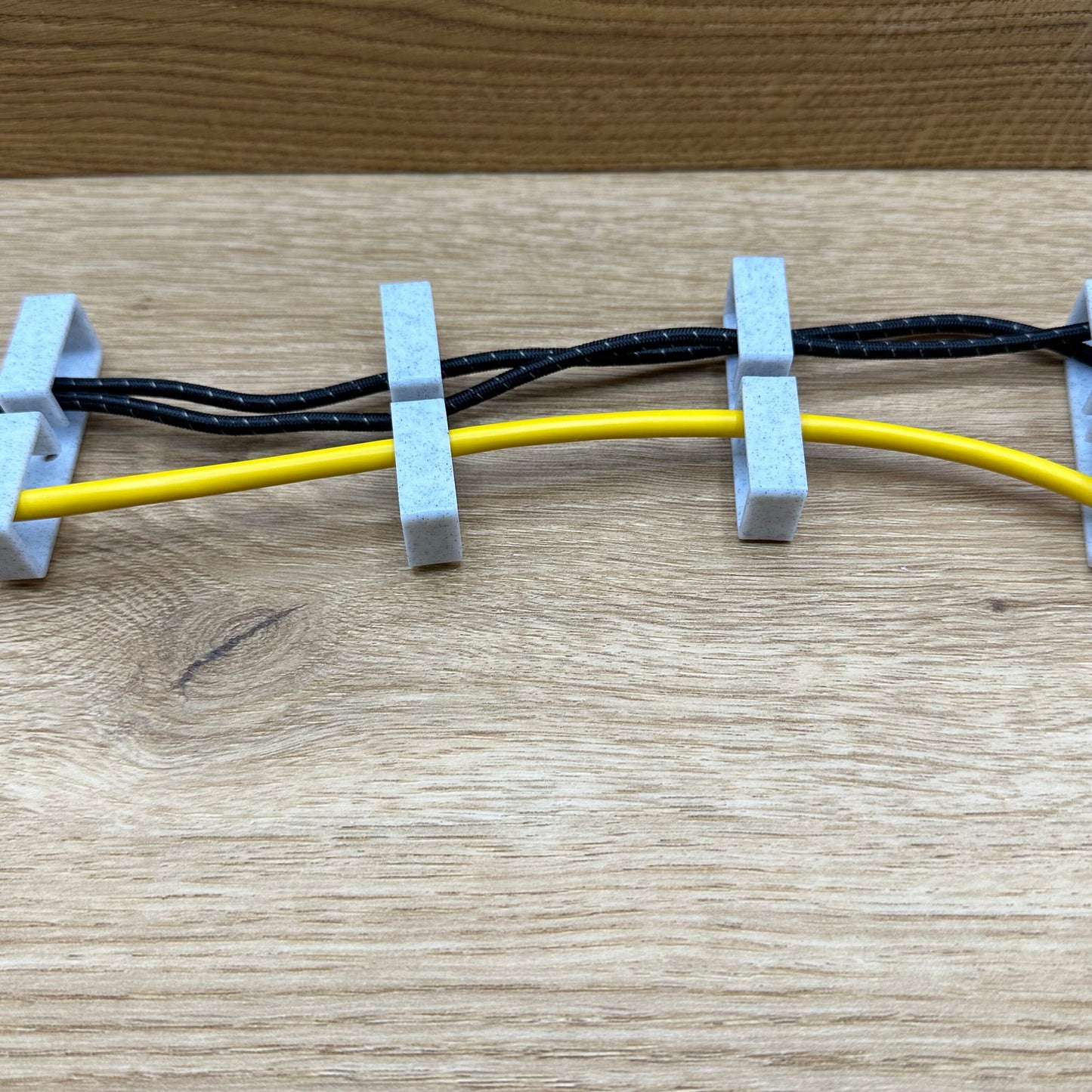 Kabelführung Zubehör - Kabelführung Clips für effizientes Kabelmanagement