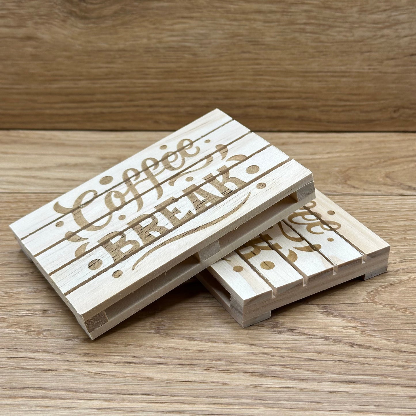 Kaffee Untersetzer "Coffee Break" Holz - im schicken Paletten-Look. 2er Set