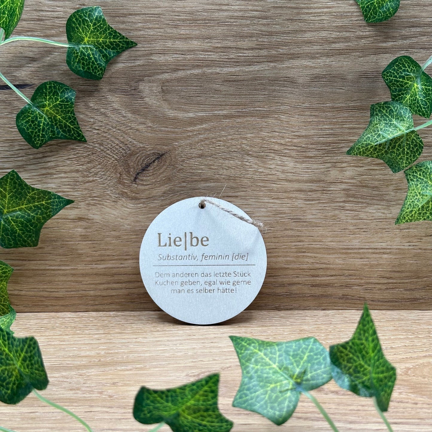 Holzplättchen "Definition Liebe" Geschenkanhänger für Geburtstag Weihnachten Jahrestag oder als Dankeschön. Geschenk für Paare