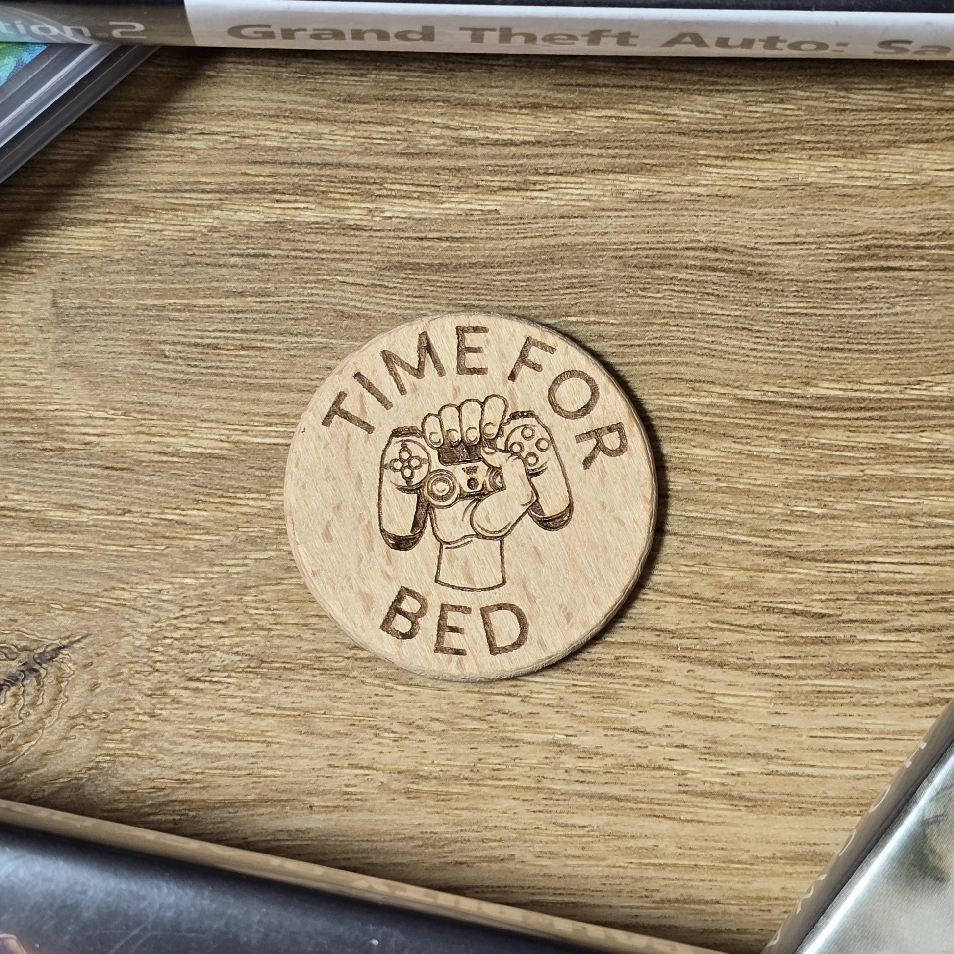 Entscheidungsmünze für Gamer - Schlafen oder Zocken? praktischer Alltagshelfer aus Holz für alle unentschlossenen!