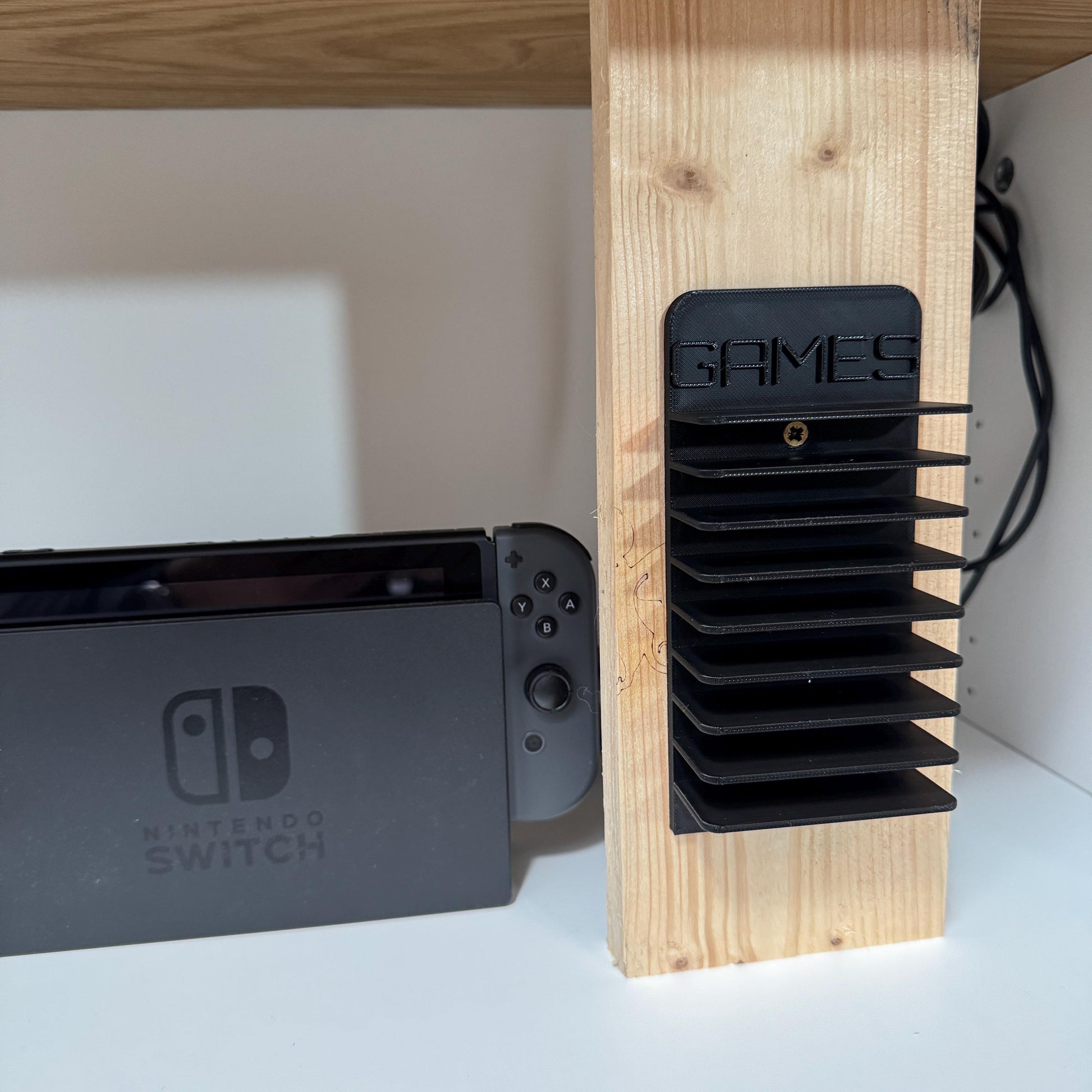 Nintendo Switch Game Case Organizer / Holder für bis zu 8 Spiele / zum Bohren oder kleben / Must have für deine Nintendo Switch Spiele!