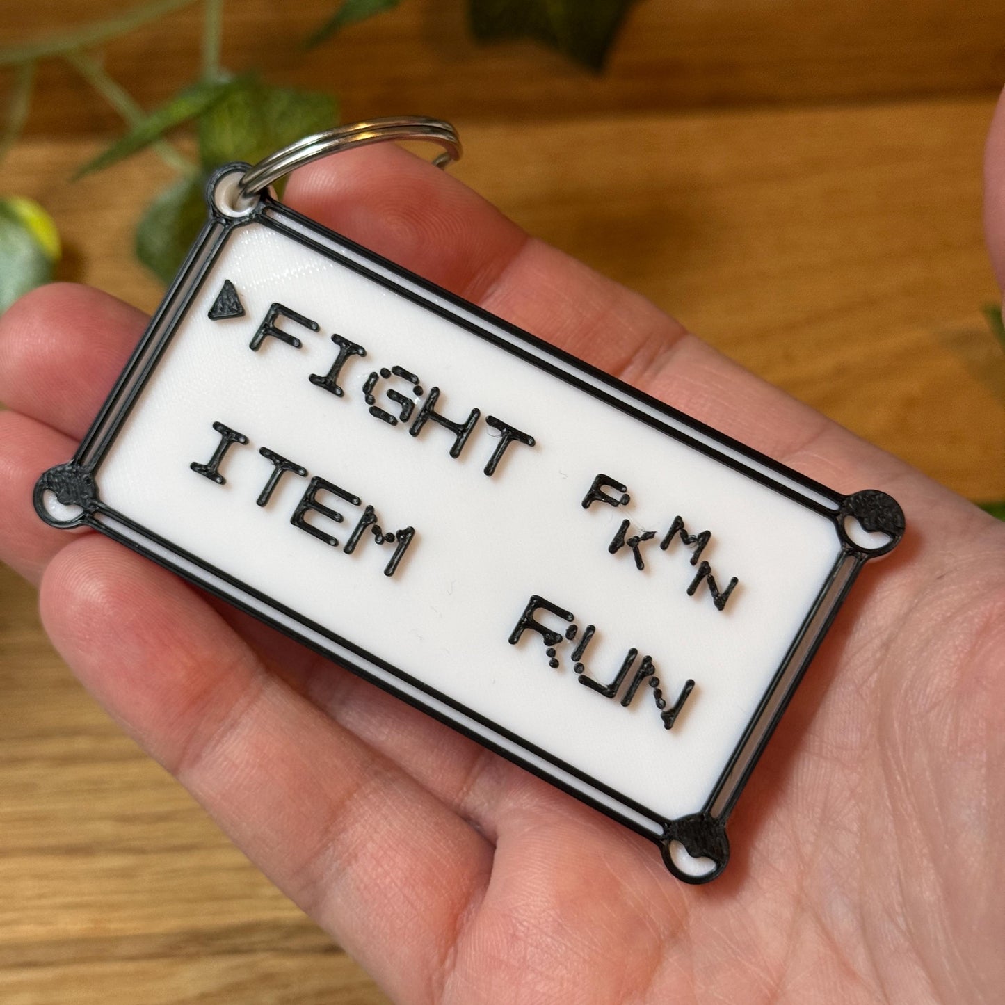 Pokémon inspirierter Kampfmenü Schlüsselanhänger – Nostalgie für deine Tasche! Das beliebte Kampfmenü aus Pokemon Rot | Blau | Gelb