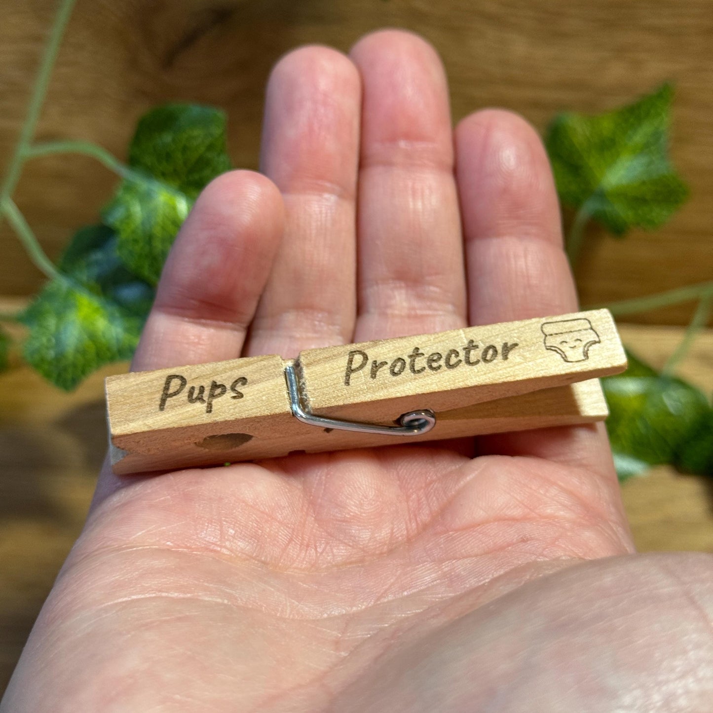 Pups Protector | Geschenk zur Geburt für werdender Mama und Papa | zur Babyparty | für werdende Eltern | Geschenk Vatertag, Windel Gadget