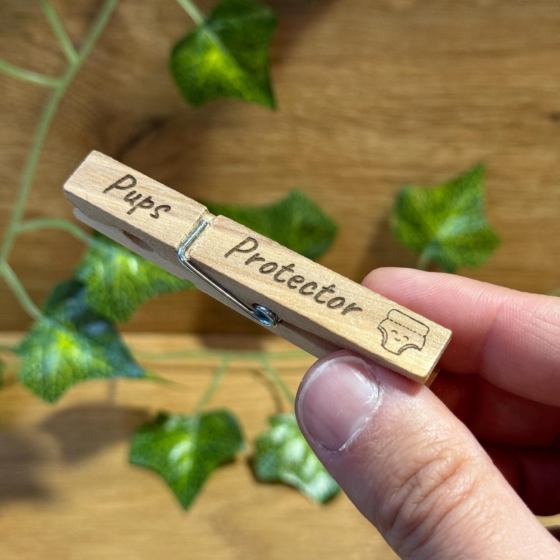 Pups Protector | Geschenk zur Geburt für werdender Mama und Papa | zur Babyparty | für werdende Eltern | Geschenk Vatertag, Windel Gadget