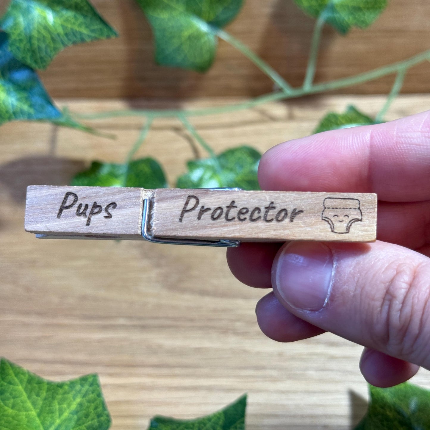 Pups Protector | Geschenk zur Geburt für werdender Mama und Papa | zur Babyparty | für werdende Eltern | Geschenk Vatertag, Windel Gadget