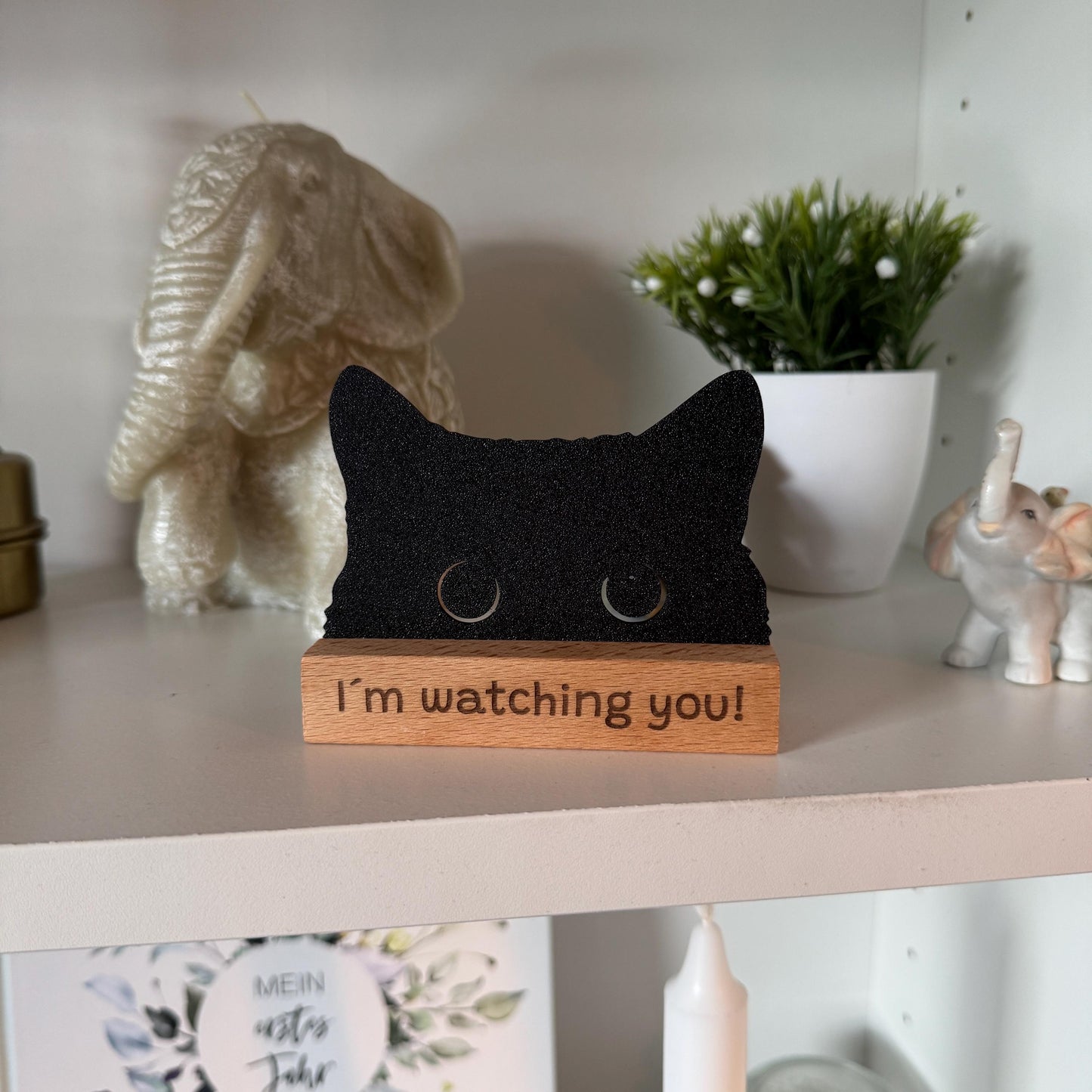 Witziger Katzen Aufsteller aus Holz mit Gravur „I’m watching you“ – lustiges Deko-Highlight & Geschenkidee für echte Katzenfans!