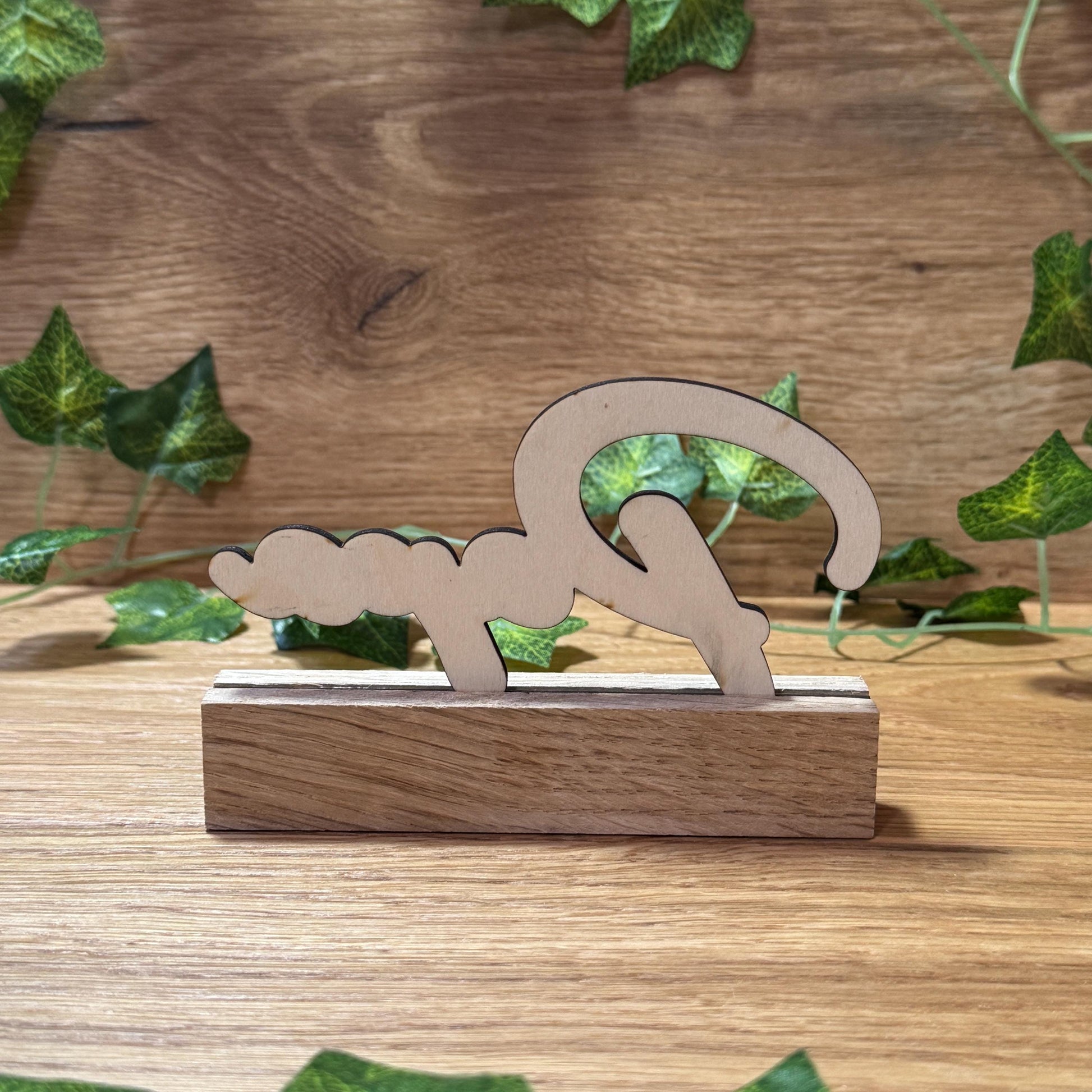 Personalisierbarer Holzständer "Papa" – ideales Geschenk mit Wunschtext zum Vatertag, Geburtstag oder einfach als liebevolle Überraschung.