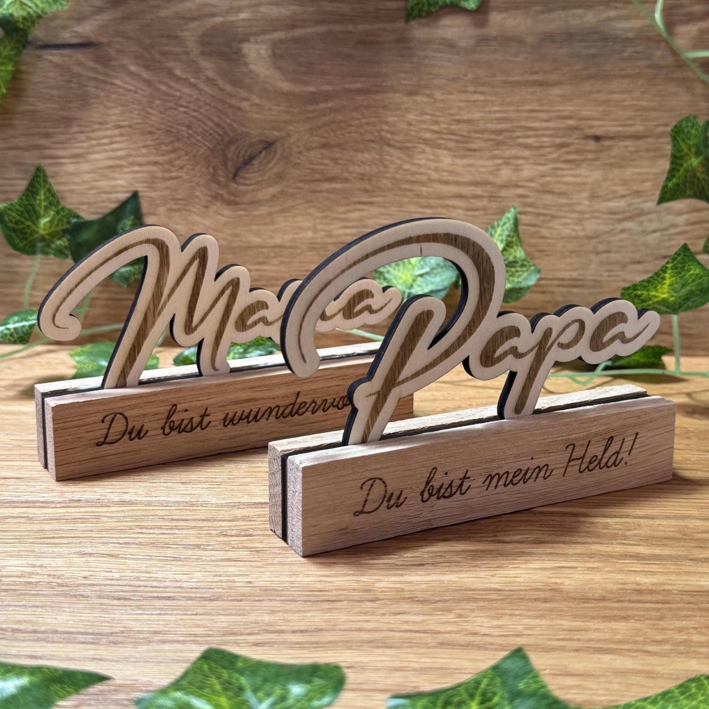 Personalisierbarer Holzständer "Papa" – ideales Geschenk mit Wunschtext zum Vatertag, Geburtstag oder einfach als liebevolle Überraschung.