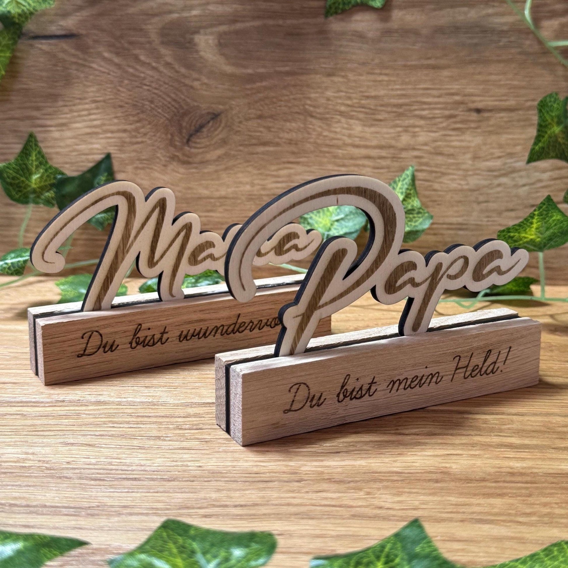 Personalisierbarer Holzständer "Papa" – ideales Geschenk mit Wunschtext zum Vatertag, Geburtstag oder einfach als liebevolle Überraschung.