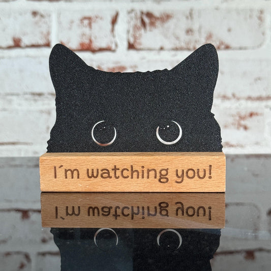 Witziger Katzen Aufsteller aus Holz mit Gravur „I’m watching you“ – lustiges Deko-Highlight & Geschenkidee für echte Katzenfans!