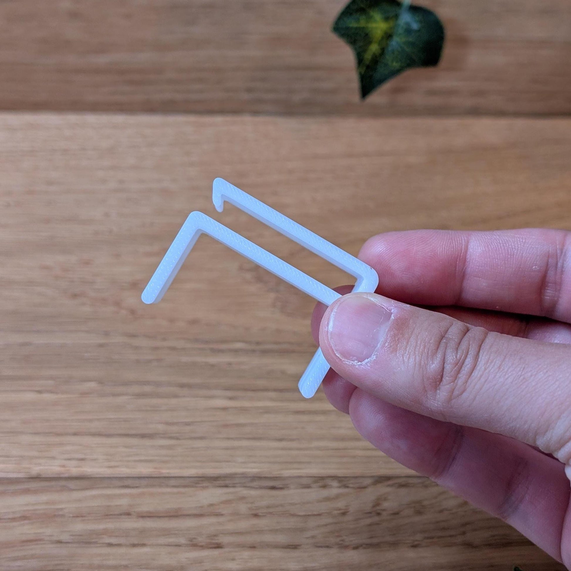 IKEA KALLAX Kabel-Clip: Unsichtbare Kabelführung & praktische Halterung für Ladekabel – ordentlich, griffbereit, clever!