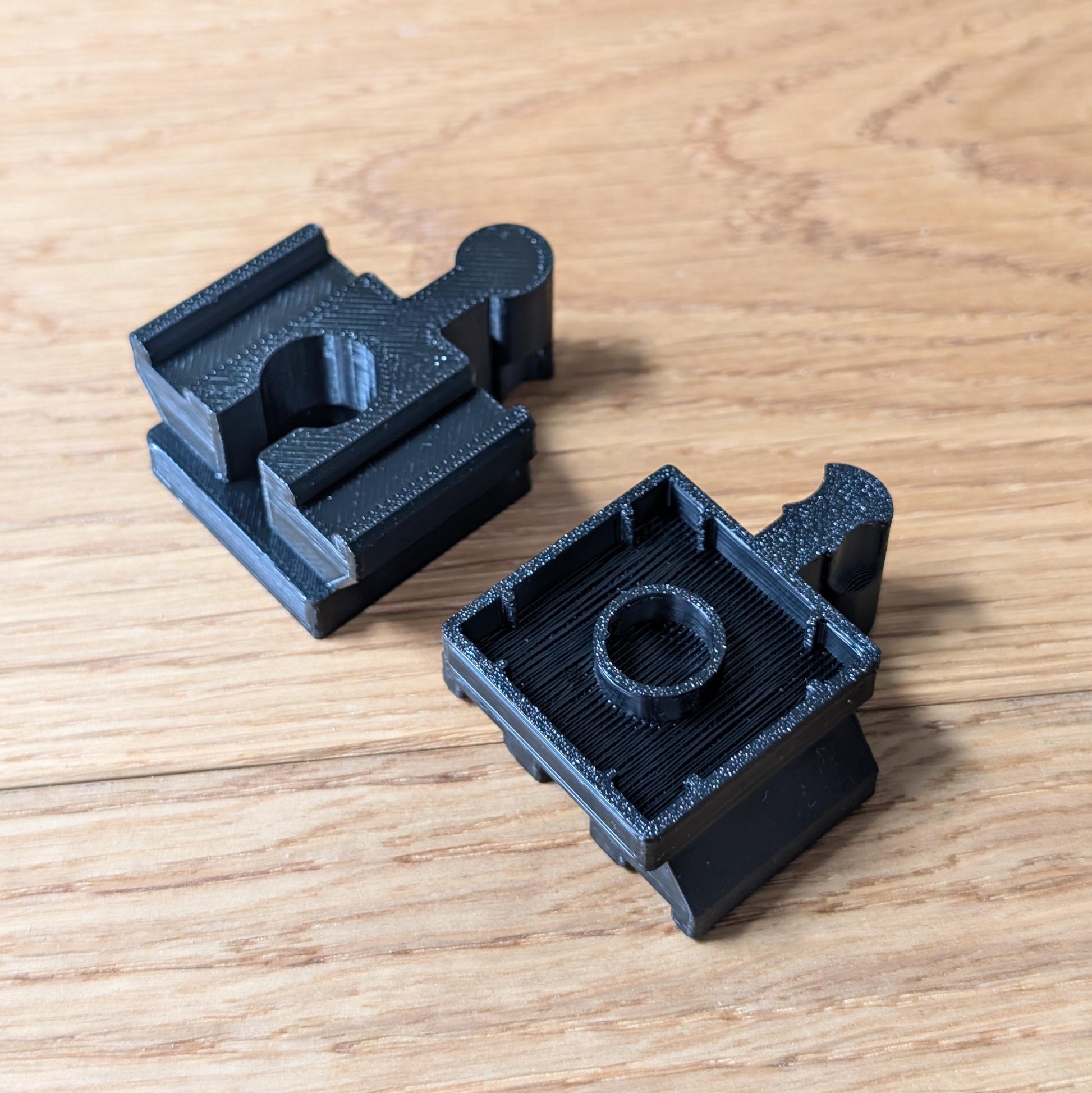 BRIO & DUPLO Adapter – Verbinde deine Holzeisenbahn mit DUPLO-Bausteinen! Passend für Brio, Ikea Lillabo, Hape, Playtive uvm.