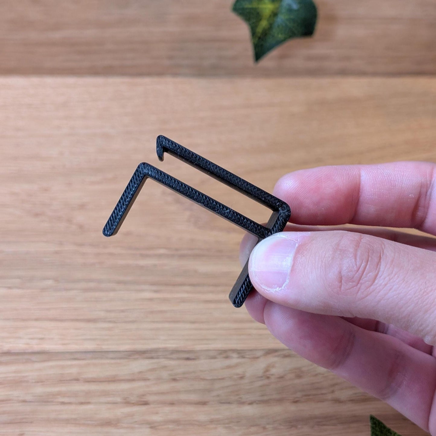 IKEA KALLAX Kabel-Clip: Unsichtbare Kabelführung & praktische Halterung für Ladekabel – ordentlich, griffbereit, clever!