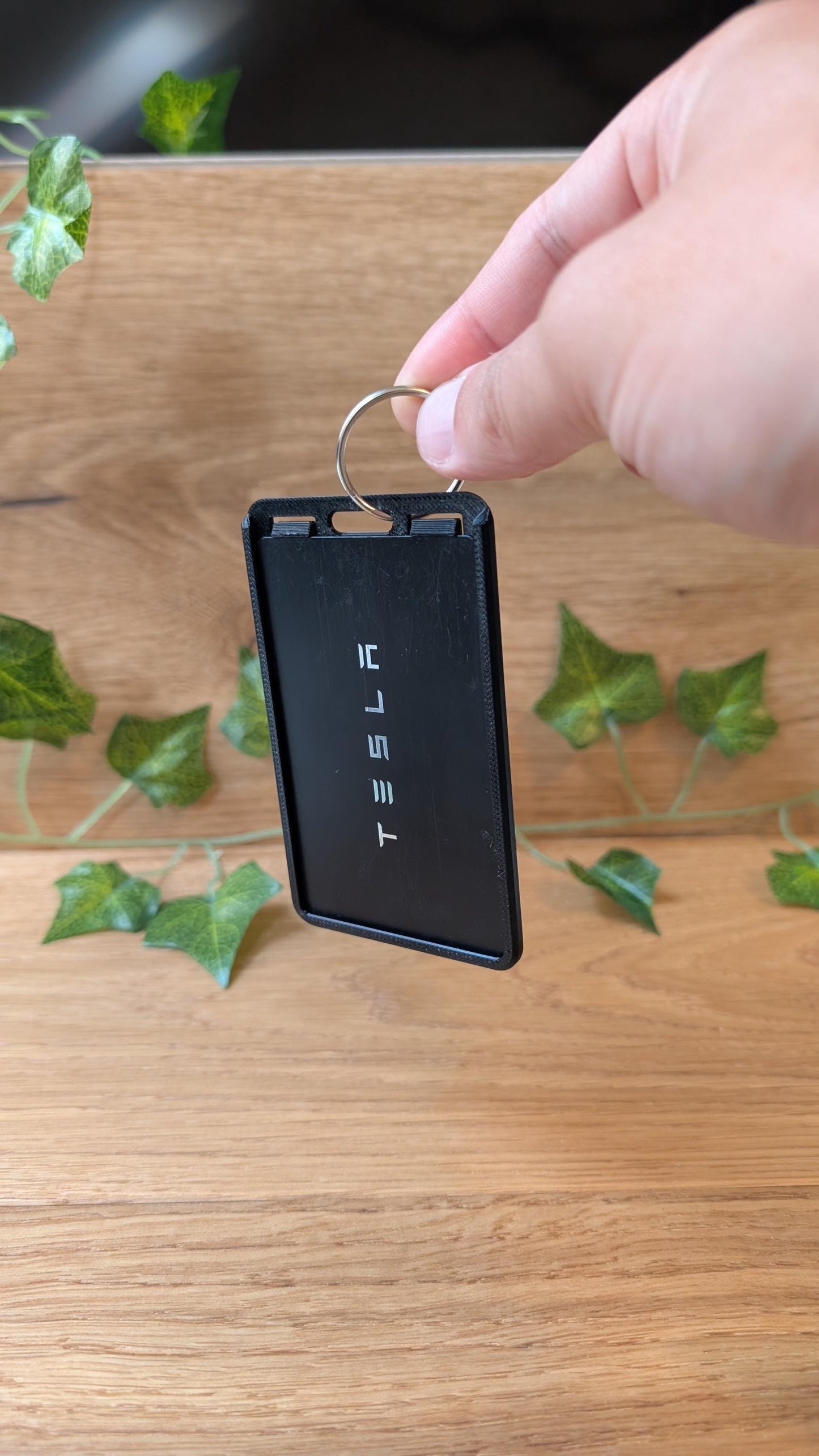 Tesla Schlüsselanhänger | Key Card Halter - passend für Tesla RFID Schlüsselkarten