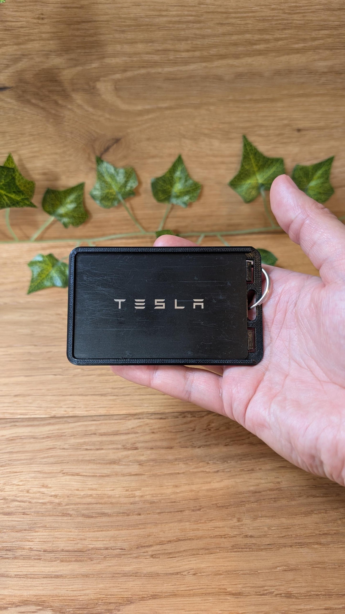 Tesla Schlüsselanhänger | Key Card Halter - passend für Tesla RFID Schlüsselkarten