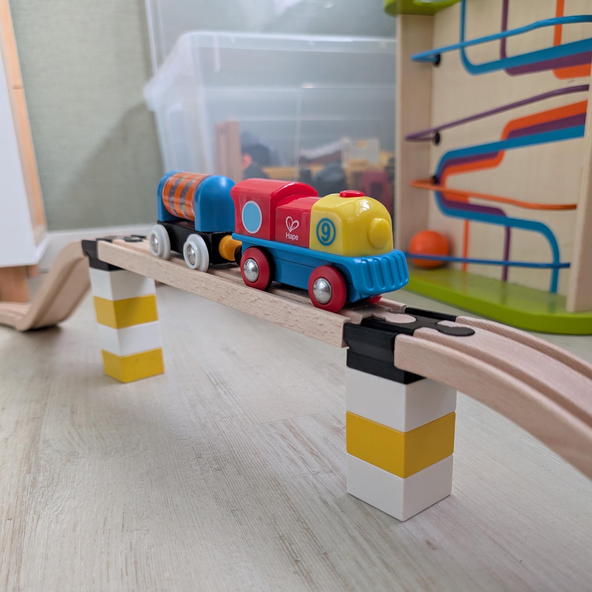 BRIO & DUPLO Adapter – Verbinde deine Holzeisenbahn mit DUPLO-Bausteinen! Passend für Brio, Ikea Lillabo, Hape, Playtive uvm.