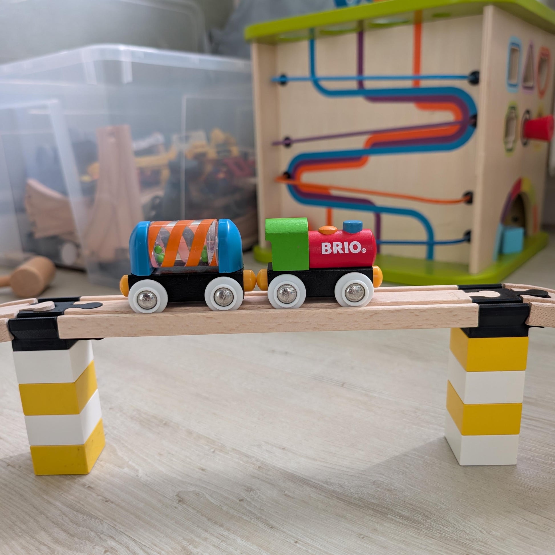 BRIO & DUPLO Adapter – Verbinde deine Holzeisenbahn mit DUPLO-Bausteinen! Passend für Brio, Ikea Lillabo, Hape, Playtive uvm.