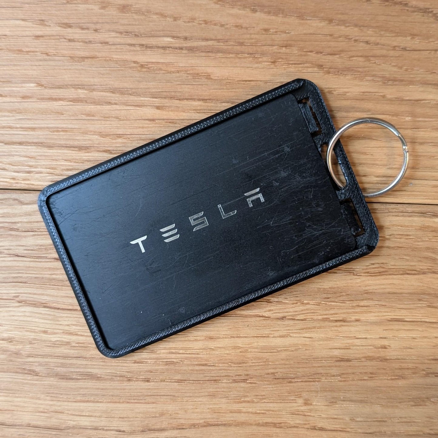Tesla Schlüsselanhänger | Key Card Halter - passend für Tesla RFID Schlüsselkarten