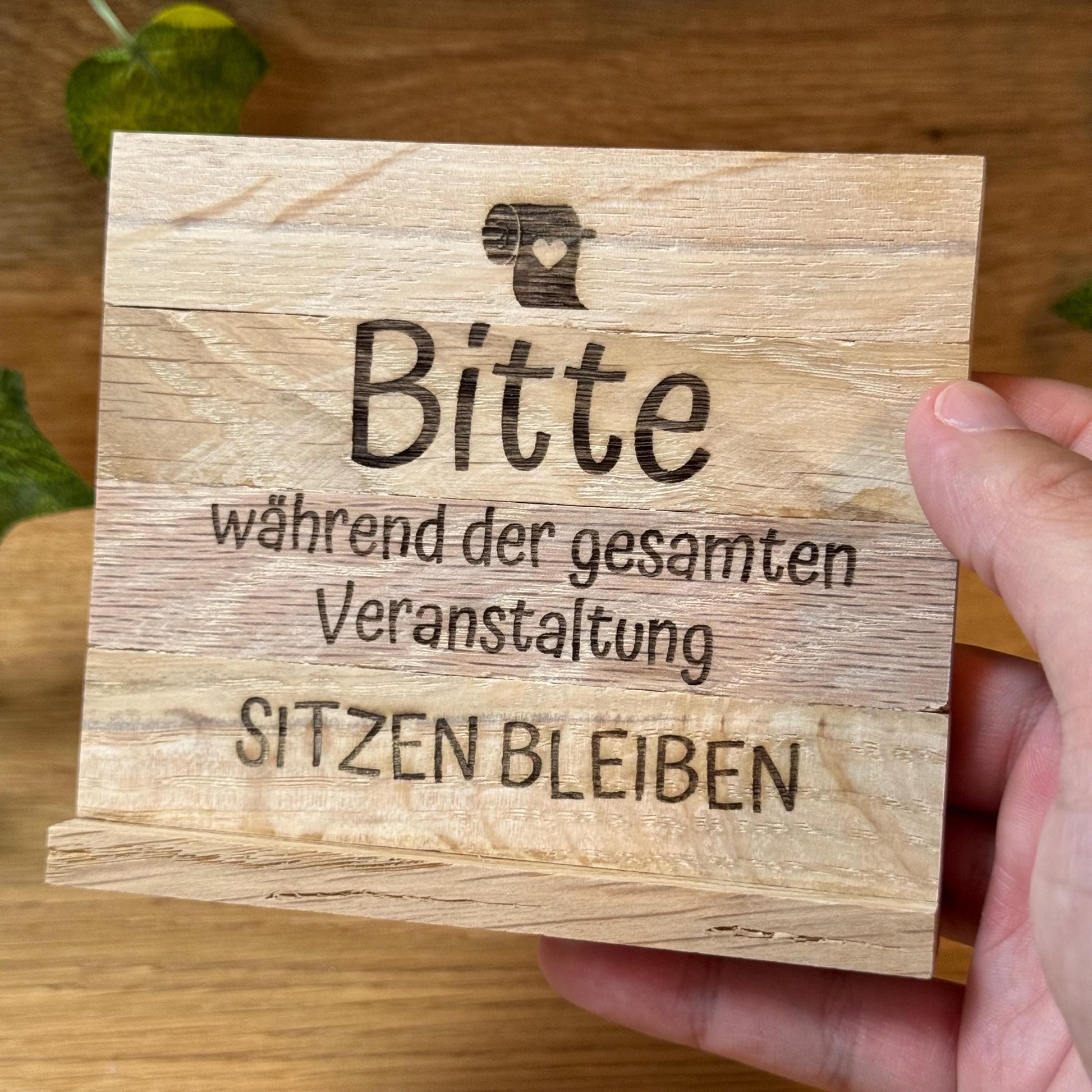 Kloschild lustig | Badezimmerdeko aus Holz "Bitte sitzen bleiben!"