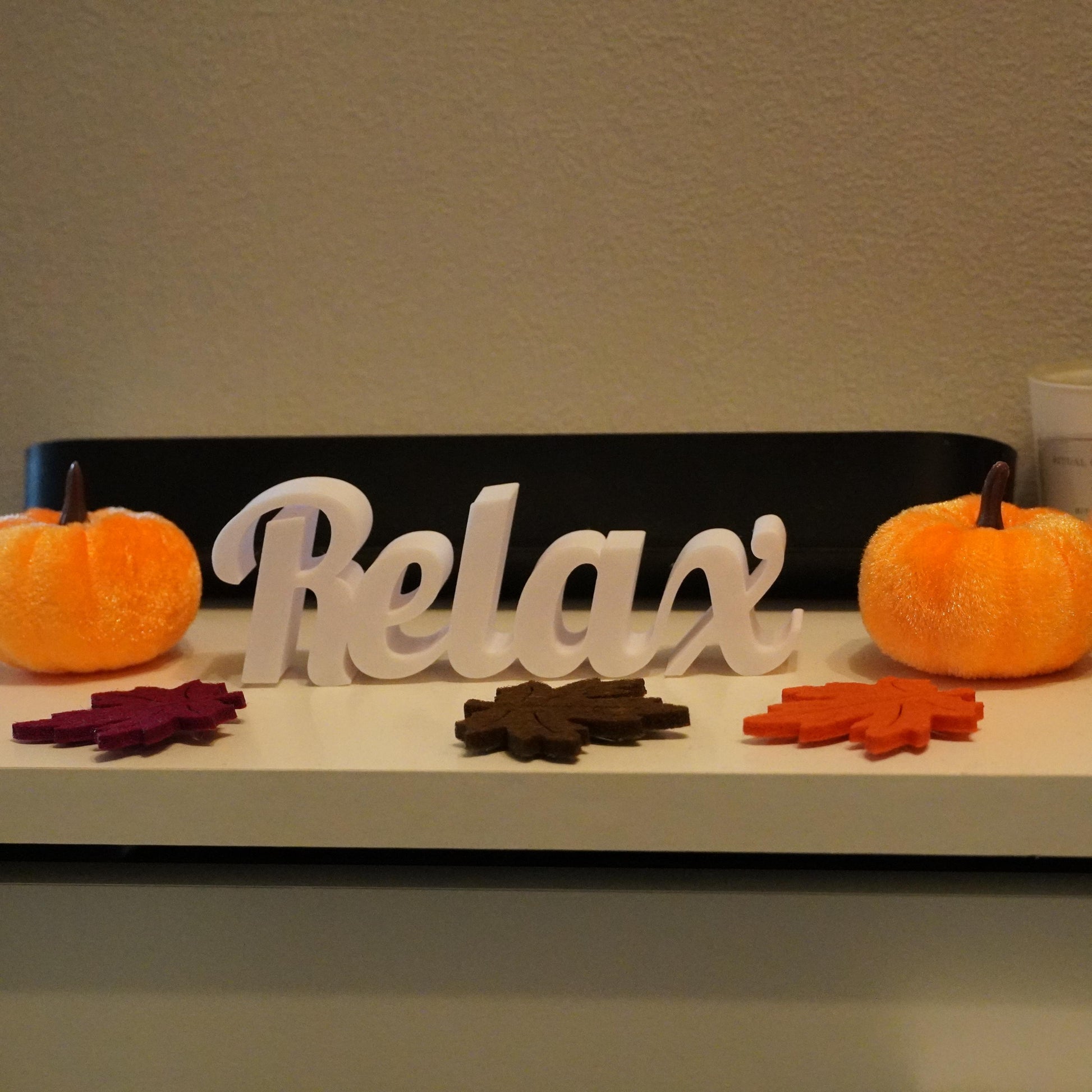 Relax -Deko-Schriftzug | Aufsteller für Bad, Wohnzimmer, Schlafzimmer