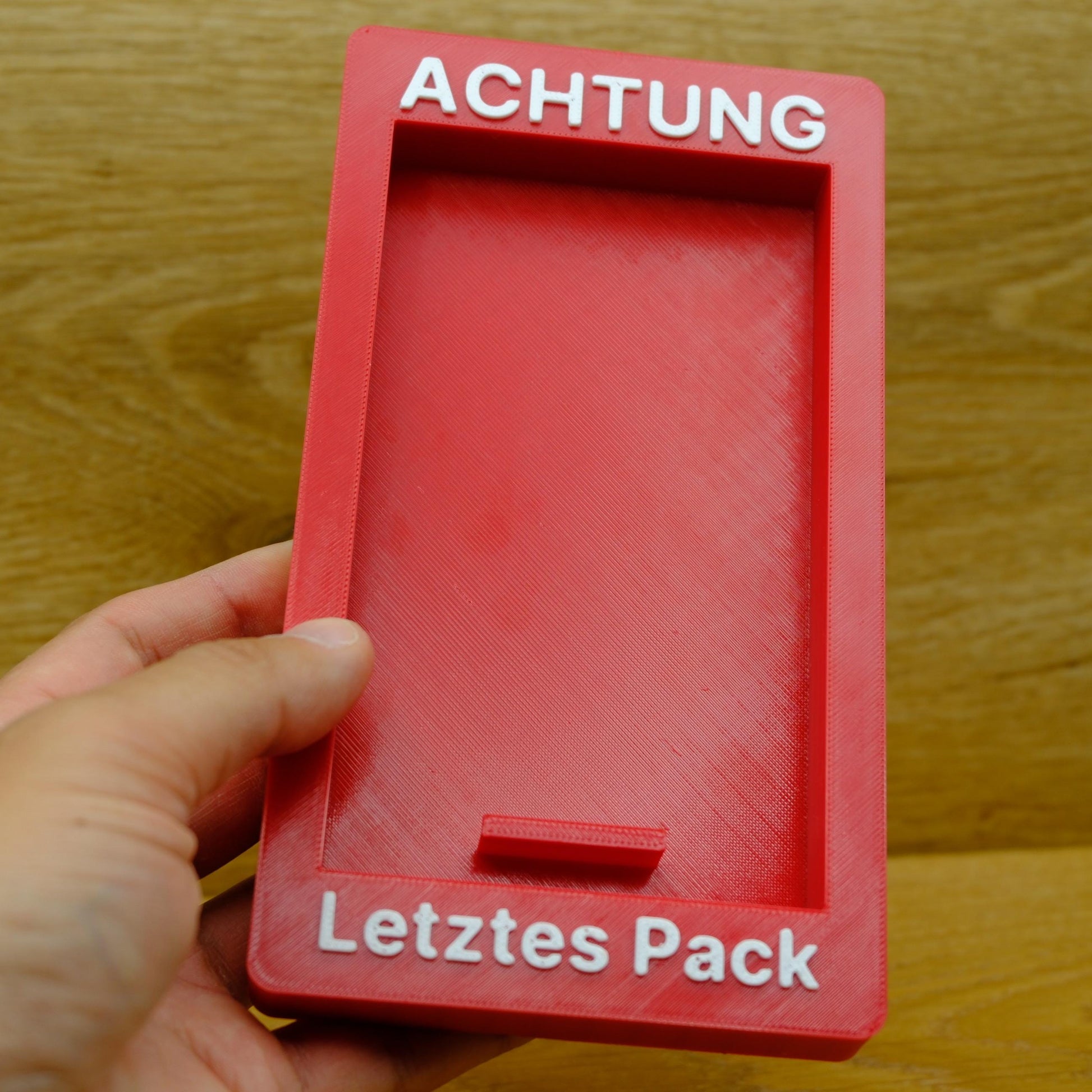 Pokémon Booster Pack Notfall Kasten | Wandhalterung | Lustiges Sammler Geschenk & Deko