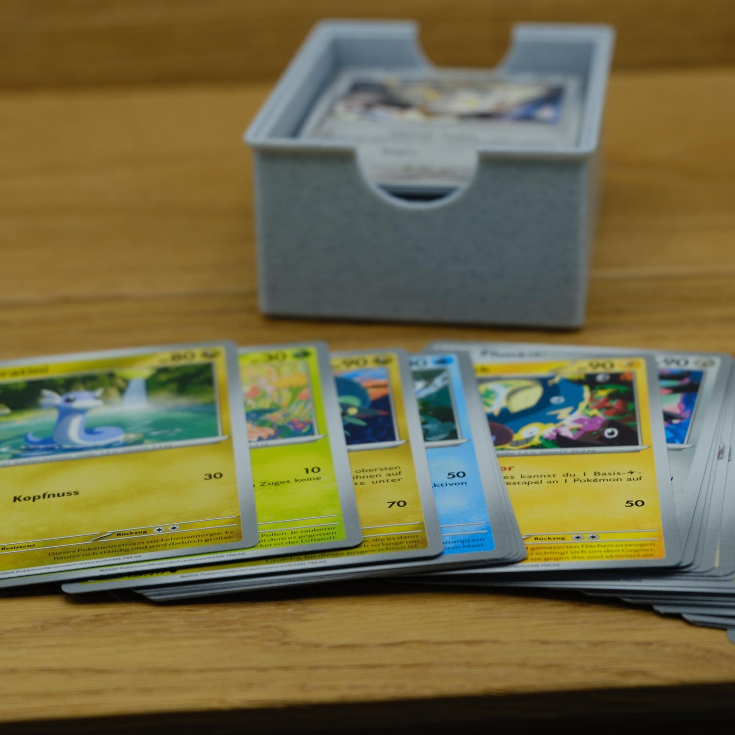 Stapelbare Sammelkarten Box für Pokémon Karten – perfekte Organisation für deine Sammlung
