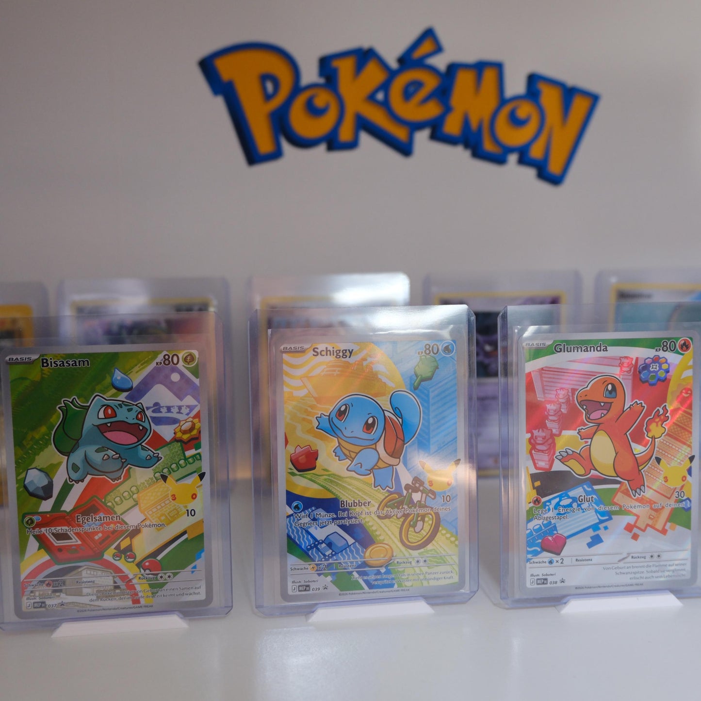 Sammelkarten Aufsteller für Pokémon Karten – Karten stilvoll präsentieren