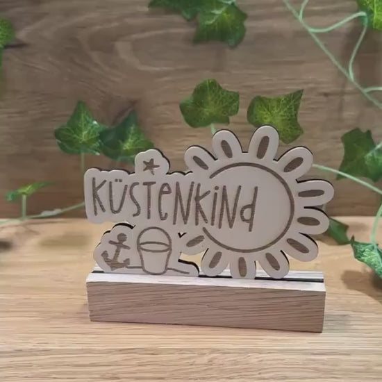 Nordischer Holzaufsteller "Küstenkind" | Maritime Deko aus Holz | Handgemachte Deko für Wohnzimmer, Küche & Bad | Tolle Geschenkidee