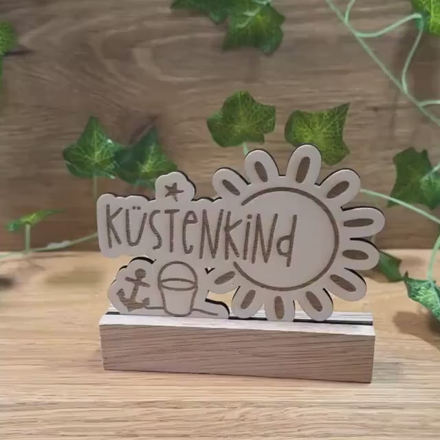 Nordischer Holzaufsteller "Küstenkind" | Maritime Deko aus Holz | Handgemachte Deko für Wohnzimmer, Küche & Bad | Tolle Geschenkidee
